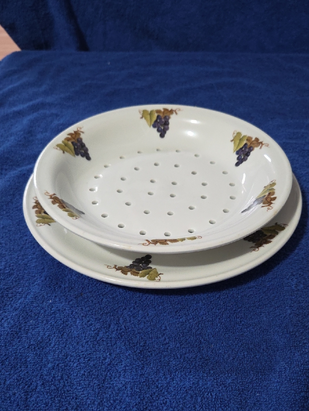 Berry Bowl And Calander